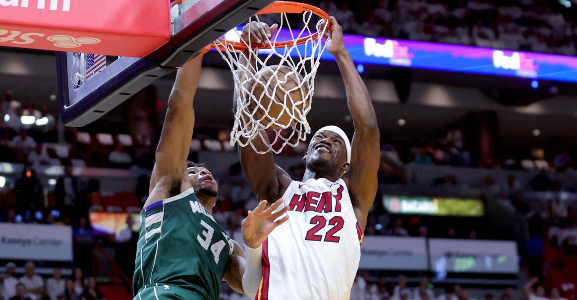 雄鹿掀起惊艳表现,一路领先夺冠 雄鹿掀起惊艳表现,一路领先夺冠