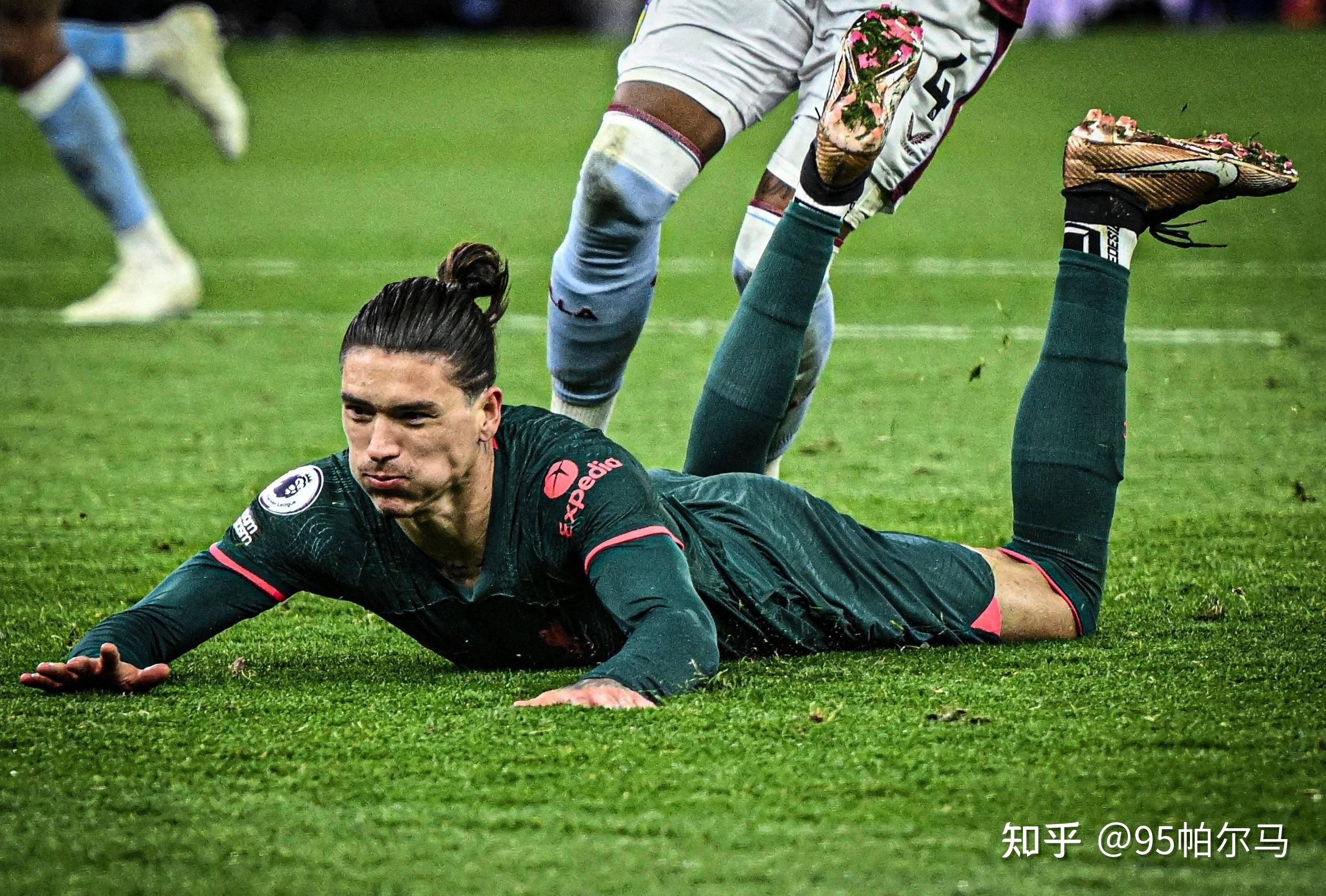 利物浦前锋在友谊赛中攻入制胜进球，士气高涨