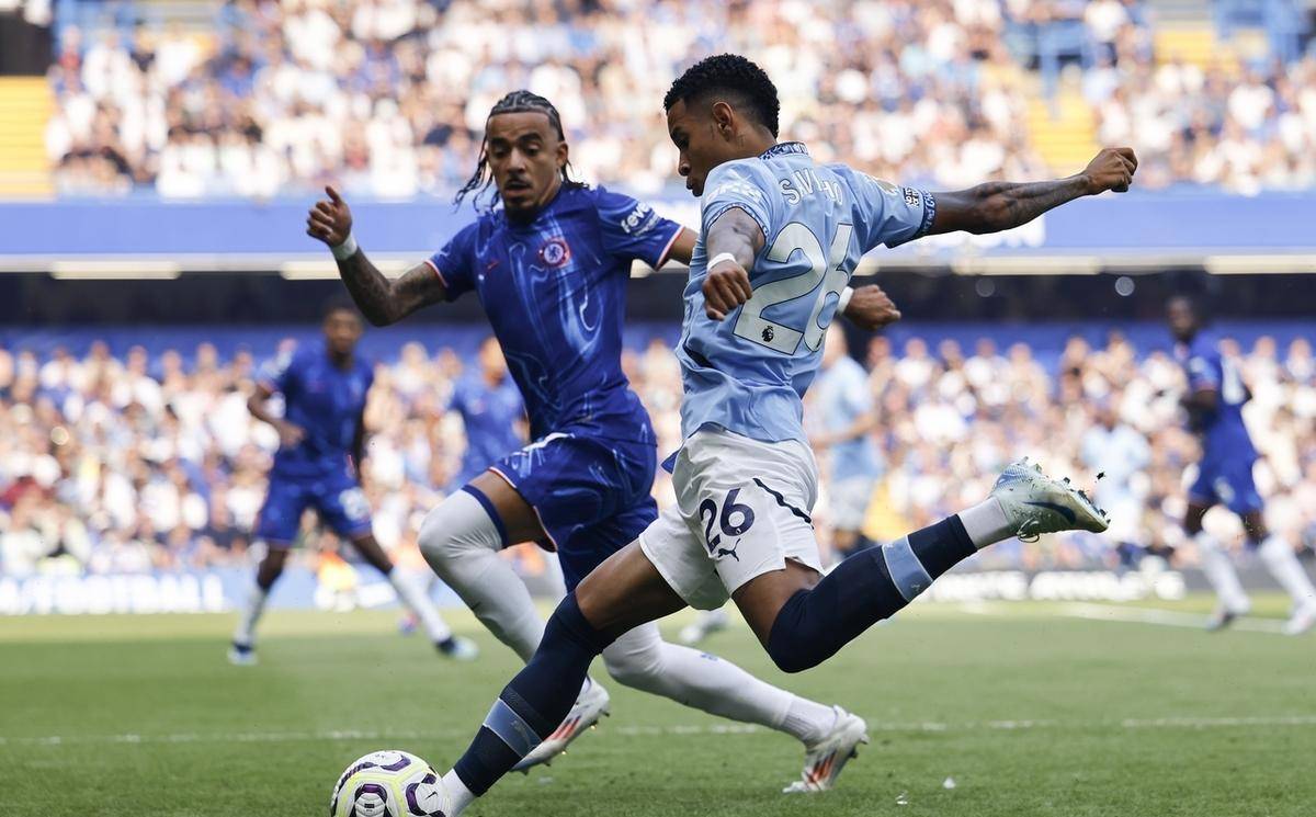 曼城队员团结合作，战胜切尔西，延续胜利势头