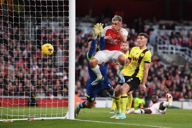 阿森纳客场击败伯恩利，迎来三连胜