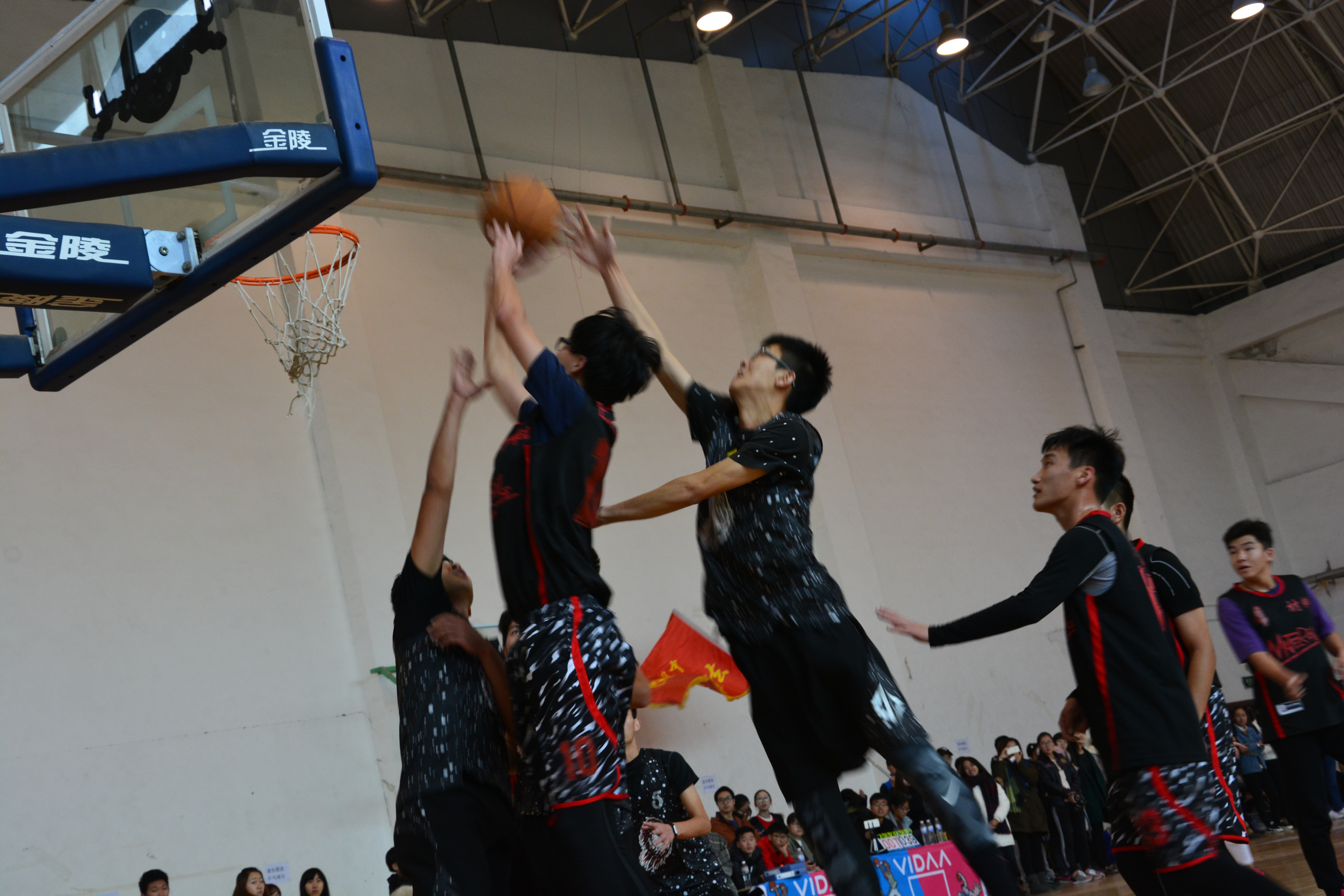 导力联主场憾负，积分领先被蚕食